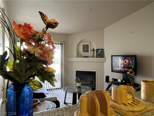 950 Seven Hills Drive 2425, Henderson, NV 89052