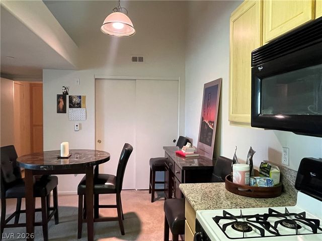 950 Seven Hills Drive 2425, Henderson, NV 89052
