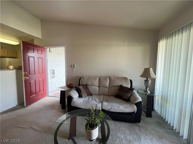 950 Seven Hills Drive 2425, Henderson, NV 89052