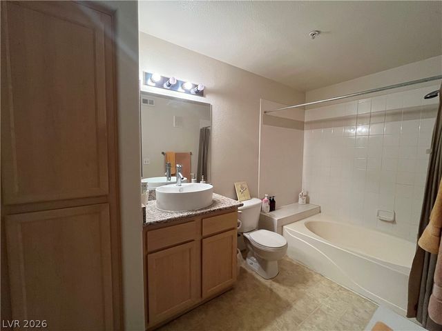 950 Seven Hills Drive 2425, Henderson, NV 89052