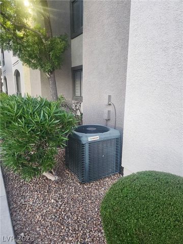 950 Seven Hills Drive 2425, Henderson, NV 89052