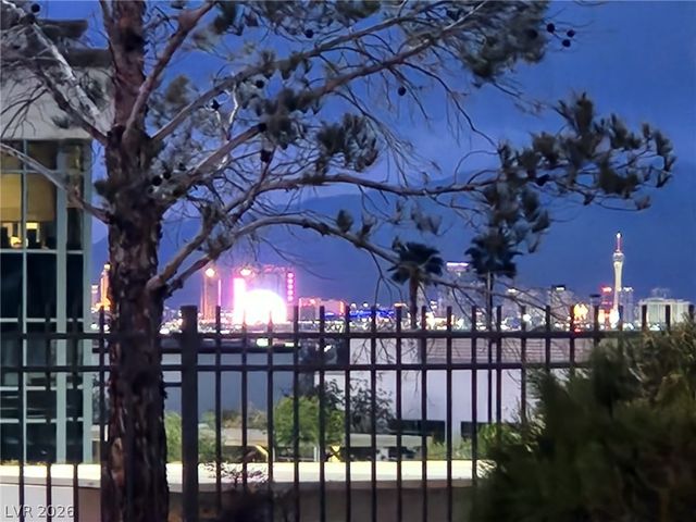 950 Seven Hills Drive 2425, Henderson, NV 89052
