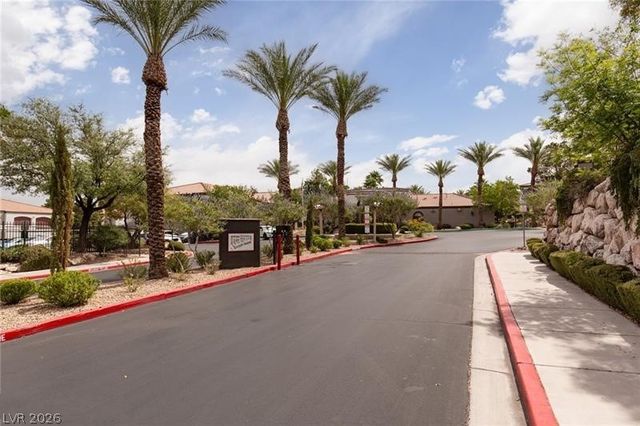 950 Seven Hills Drive 2425, Henderson, NV 89052