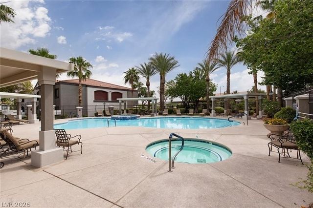 950 Seven Hills Drive 2425, Henderson, NV 89052
