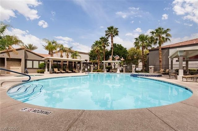 950 Seven Hills Drive 2425, Henderson, NV 89052