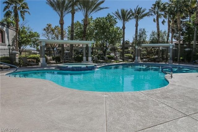 950 Seven Hills Drive 2425, Henderson, NV 89052