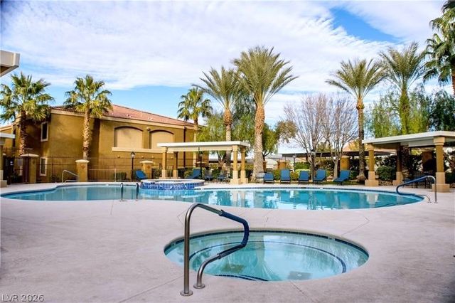 950 Seven Hills Drive 2425, Henderson, NV 89052