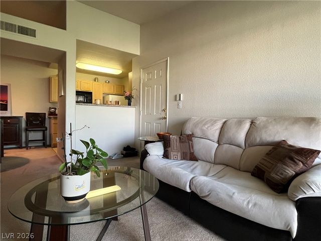 950 Seven Hills Drive 2425, Henderson, NV 89052