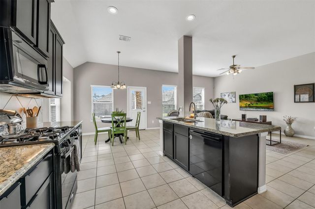 214 Brookwood Park Lane, Dickinson, TX 77539