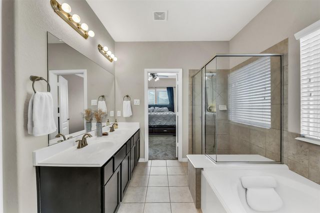 214 Brookwood Park Lane, Dickinson, TX 77539