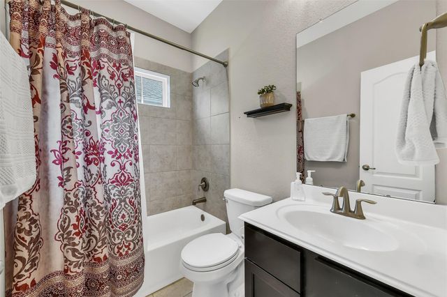 214 Brookwood Park Lane, Dickinson, TX 77539