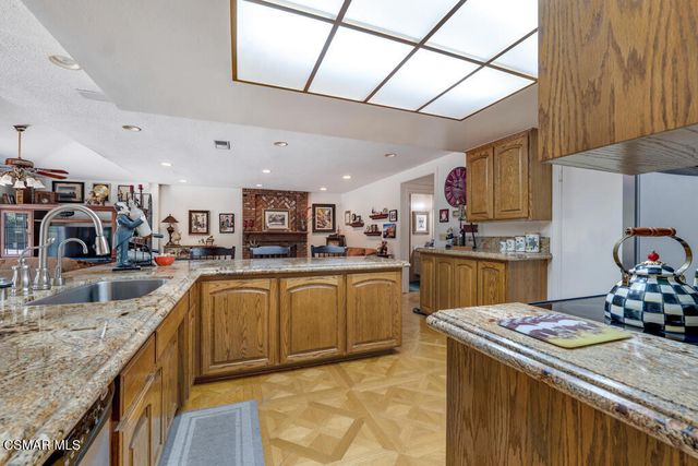 2863 Sapphire Avenue, Simi Valley, CA 93063