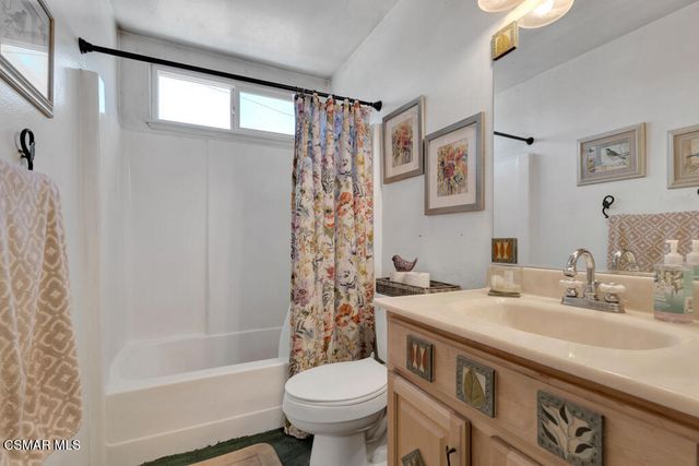 2863 Sapphire Avenue, Simi Valley, CA 93063
