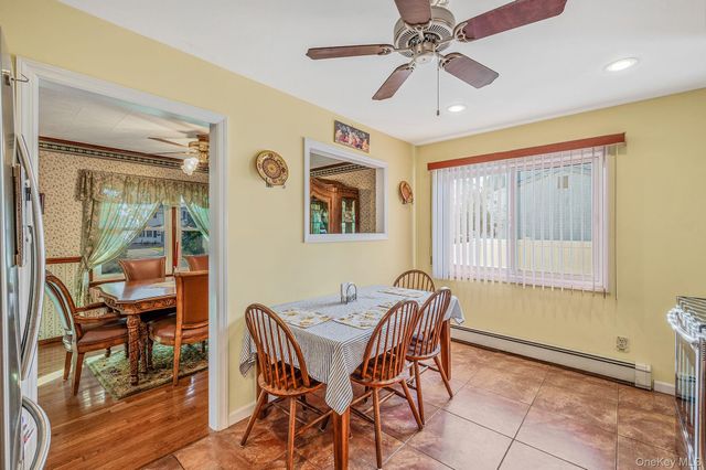 14 Harp Lane, Sayville, NY 11782