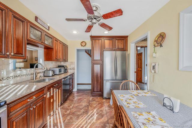 14 Harp Lane, Sayville, NY 11782