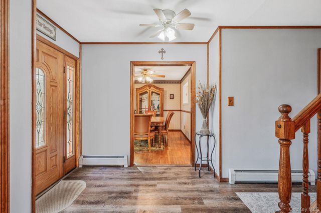 14 Harp Lane, Sayville, NY 11782