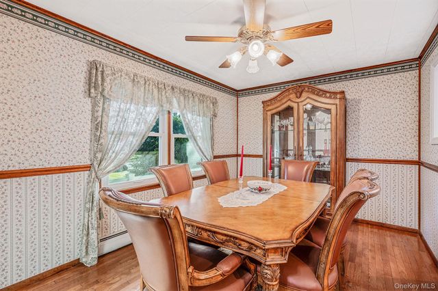 14 Harp Lane, Sayville, NY 11782