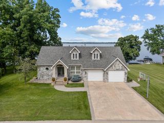 3896 HIGHLAND SHORE LANE, Oshkosh, WI 54904