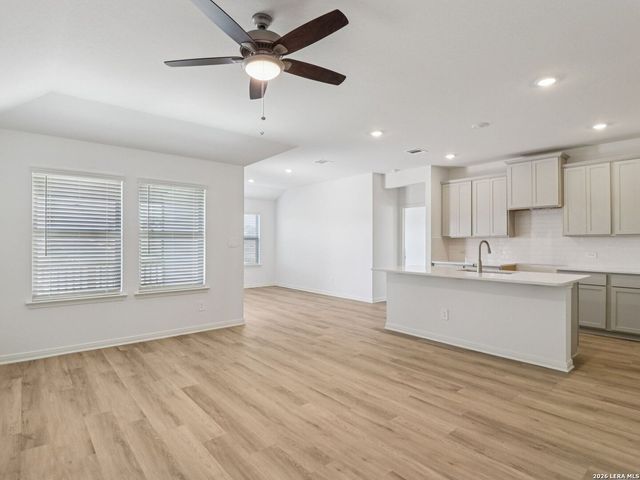 1243 NIKOS HOLW, San Antonio, TX 78245