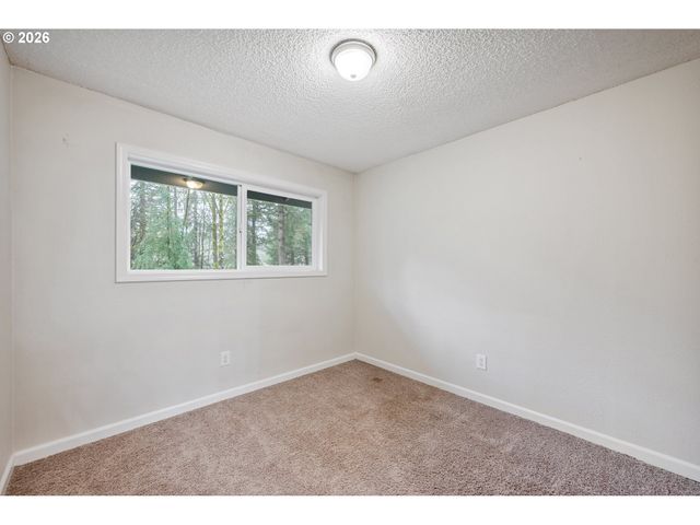 123 HARYU Rd, Longview, WA 98632