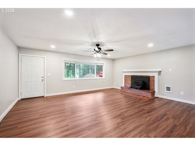 123 HARYU Rd, Longview, WA 98632