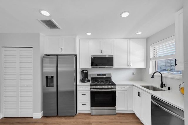 6025 SHORE BOULEVARD S 405, Gulfport, FL 33707