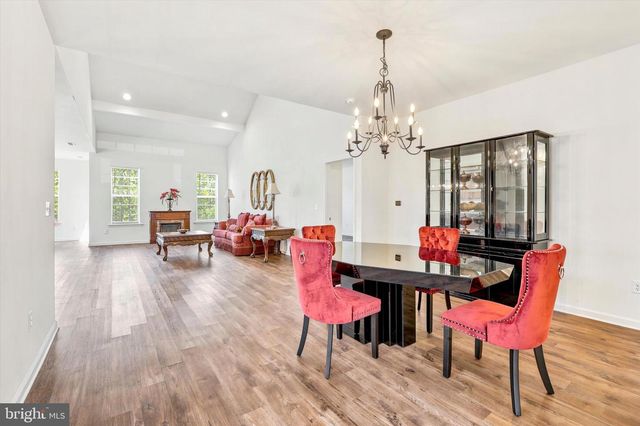 3780 DORCHESTER DR, Williamstown, NJ 08094