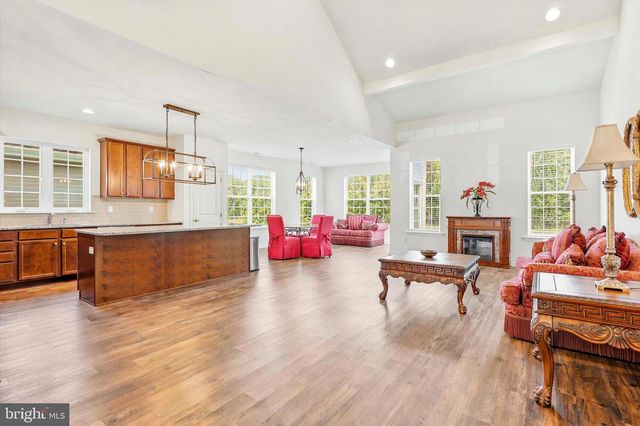 3780 DORCHESTER DR, Williamstown, NJ 08094