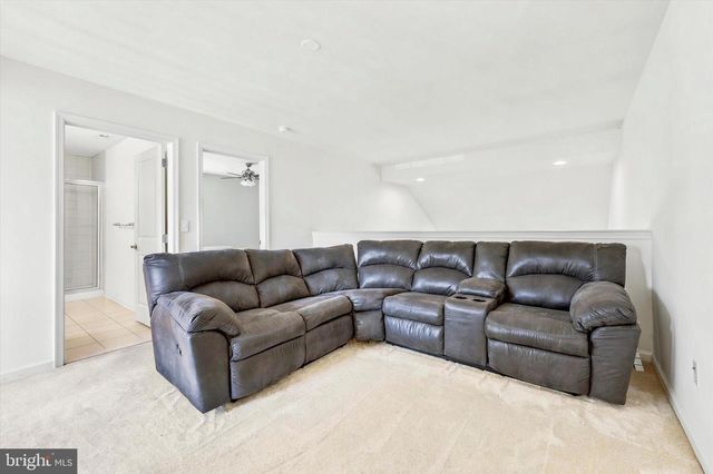 3780 DORCHESTER DR, Williamstown, NJ 08094