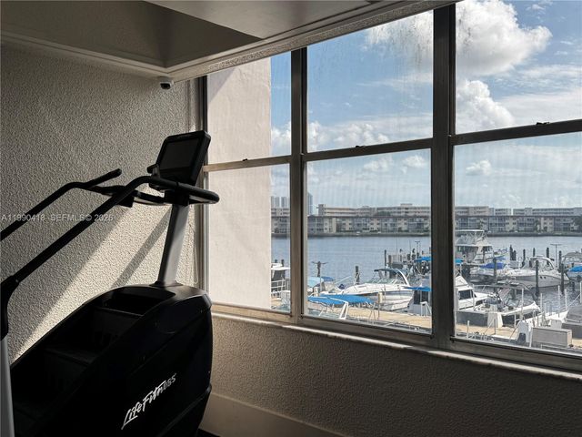 18061 Biscayne Blvd 1203, Aventura, FL 33160