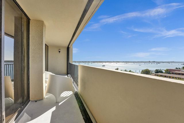 5600 N Flagler Drive 805, West Palm Beach, FL 33407