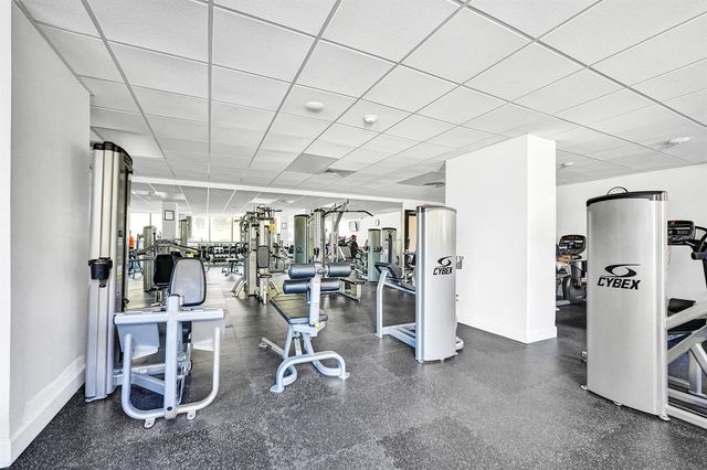 5600 N Flagler Drive 805, West Palm Beach, FL 33407