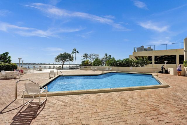 5600 N Flagler Drive 805, West Palm Beach, FL 33407