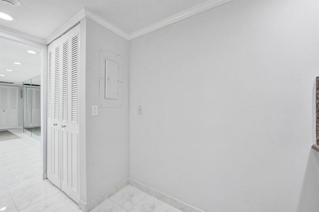 5600 N Flagler Drive 805, West Palm Beach, FL 33407