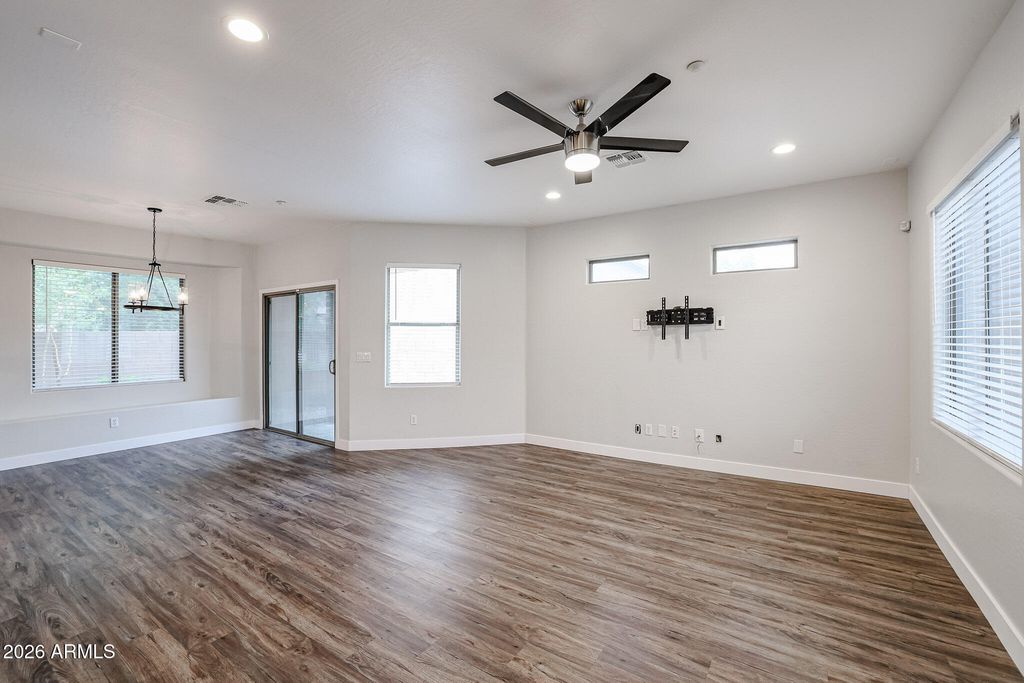 15881 N 74TH Avenue, Peoria, AZ 85382 — photo 4