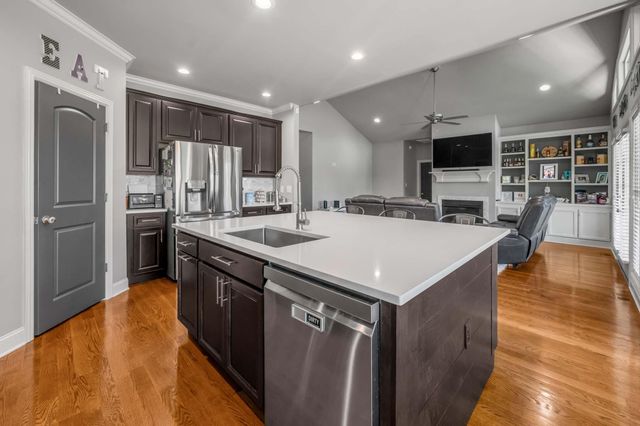 108 Dove Run Circle, Georgetown, KY 40324