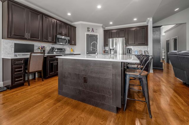 108 Dove Run Circle, Georgetown, KY 40324