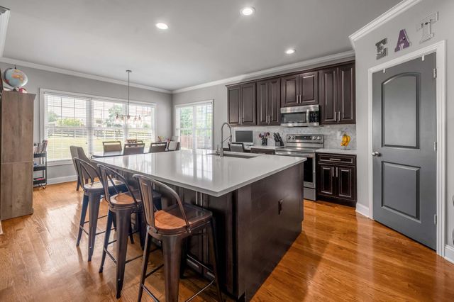 108 Dove Run Circle, Georgetown, KY 40324
