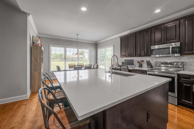 108 Dove Run Circle, Georgetown, KY 40324