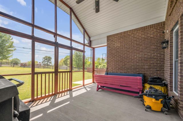 108 Dove Run Circle, Georgetown, KY 40324