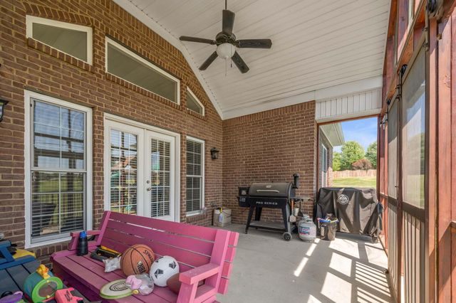 108 Dove Run Circle, Georgetown, KY 40324