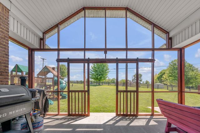 108 Dove Run Circle, Georgetown, KY 40324