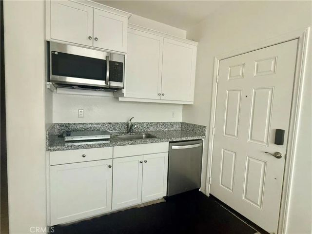13070 Sierra Madre Court, Victorville, CA 92394