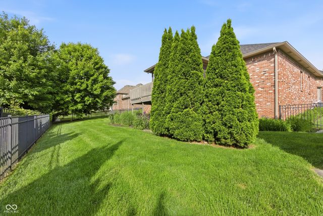 2937 Abbotsbury Court, Greenwood, IN 46143