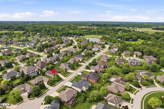 2937 Abbotsbury Court, Greenwood, IN 46143