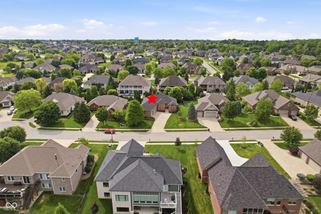 2937 Abbotsbury Court, Greenwood, IN 46143