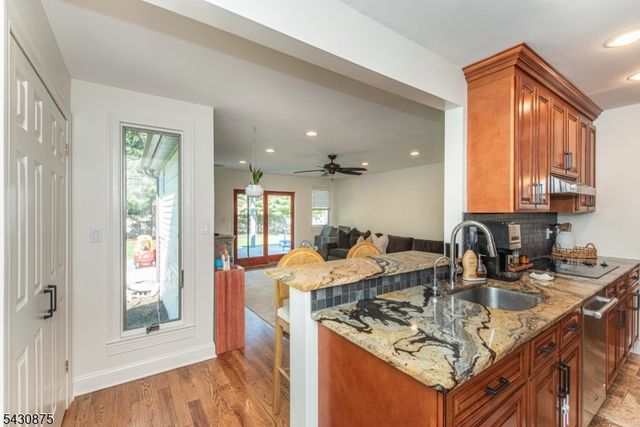 18 Evergreen Dr, Lincoln Park Boro, NJ 07035
