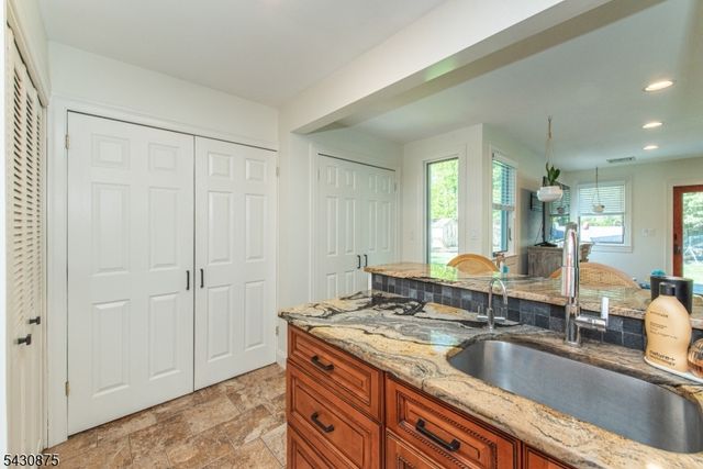 18 Evergreen Dr, Lincoln Park Boro, NJ 07035