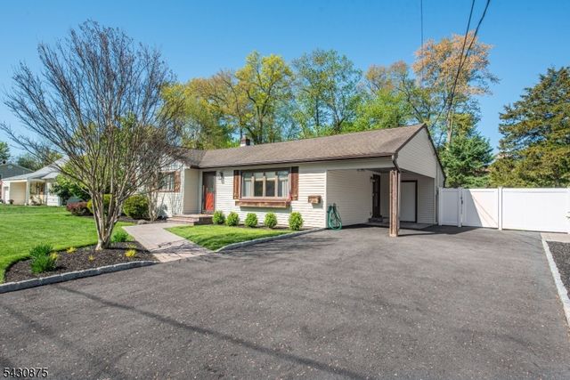 18 Evergreen Dr, Lincoln Park Boro, NJ 07035