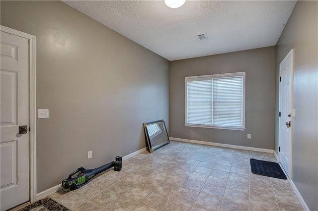 47 Cliffhanger Point, Euharlee, GA 30145